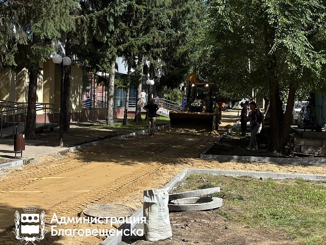 «Приоритетом для нас является создание безопасной и удобной пешеходной сети»: Олег Имамеев об обновлении тротуаров в Благовещенске