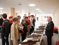 В школе №16 открыли месячник оборонно-массовой, военно-патриотической и спортивной работы