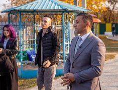 Мэр Благовещенска Олег Имамеев встретился с ребятами из ДНР