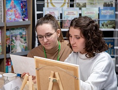 Открытки участника СВО презентовали в Благовещенске