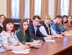 Представители работающей молодежи встретились с сотрудниками мэрии и специалистами Центра занятости населения