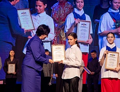 Более сорока одарённых детей получили премию мэра Благовещенска