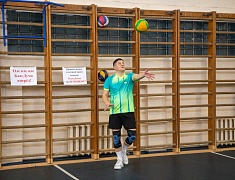 Сотрудники администрации Благовещенска, городской прокуратуры и депутаты сыграли в волейбол