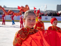 Автомобильные гонки в рамках Международного российско-китайского фестиваля зимних видов спорта