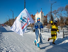 В Благовещенске состоялся новогодний забег в карнавальных костюмах
