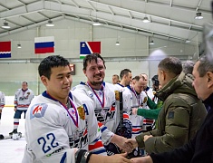 Соревнования по хоккею памяти Героя России Владимира Барахтенко прошли на стадионе «Спартак»