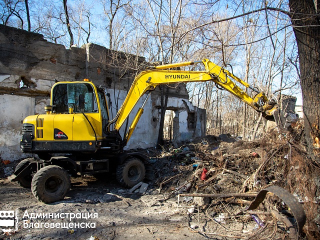 Больше 2 000 тонн мусора вывезли с незаконных свалок Благовещенска