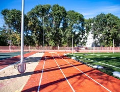 Мэр Олег Имамеев оценил ход работ на стадионе Алексеевской гимназии