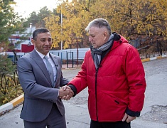 Мэр Благовещенска Олег Имамеев встретился с ребятами из ДНР