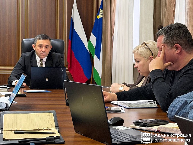 Усиление мер по борьбе с последствиями снегопада обсудили на заседании специального штаба под председательством мэра Олега Имамеева. Напомним, в связи с циклоном в городе введён режим повышенной готовности