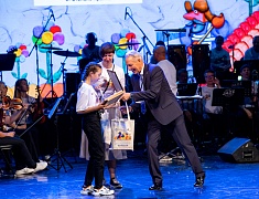 Финальный этап IX Международного фестиваля «Детство на Амуре», который завершился гала-концертом, состоялся в Благовещенске