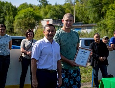 В Благовещенске юные футболисты сыграли на всесезонном корте на Нагорной