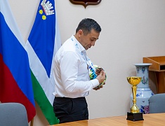 Встреча мэра Олега Имамеева с тренерским составом и футболистами ФК "Благовещенск"