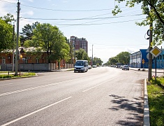 Выездное совещание у школы № 22 провел мэр Благовещенска Олег Имамеев