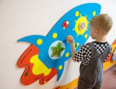 В преддверии Дня космонавтики в «космической обсерватории» прошло первое занятие с воспитанниками детского сада № 68