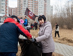 «Город берегу»: жители Благовещенска массово вышли на субботник