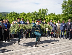 Благовещенцы почтили память основателей города