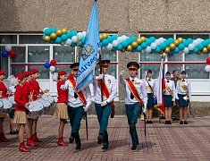 Во всех школах Благовещенска прозвенели последние звонки