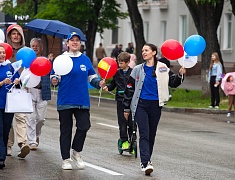 Шествие трудовых коллективов отгремело в Благовещенске!
