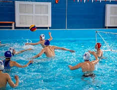 В Благовещенске впервые проходят соревнования по водному поло