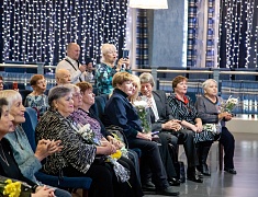 42 медали в честь юбилея Байкало-Амурской магистрали вручили благовещенцам