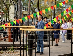 В амурской столице праздничной программой открыли сквер водников