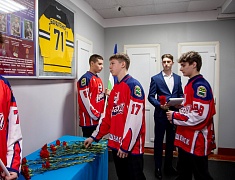 В спортивной школе №3 Благовещенска открыли уголок памяти Героя России Владимира Барахтенко