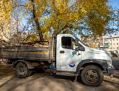 К общегородскому субботнику присоединились работники администрации Благовещенска