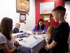  В Благовещенске впервые прошел вечер встречи семей участников СВО и меценатов