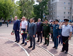 В день города прошли торжественные церемонии возложения цветов