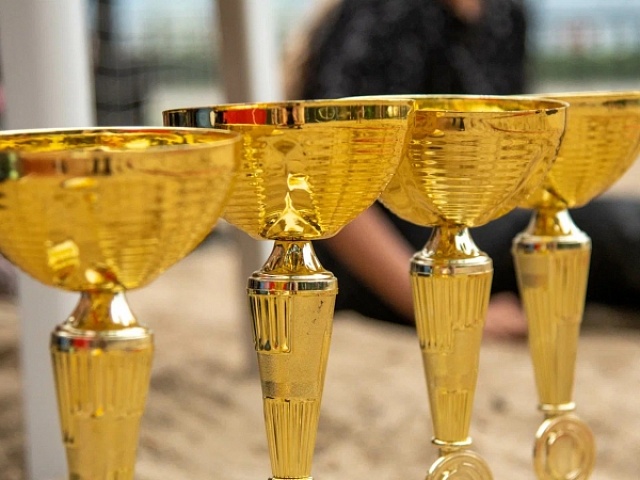 В Благовещенске сыграли в пляжный волейбол на кубок мэра