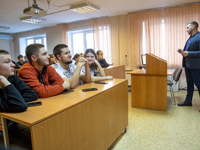 О вреде вейпов рассказали благовещенские учёные молодёжи