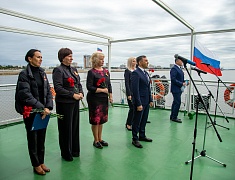 Акция "Цветы на воде"