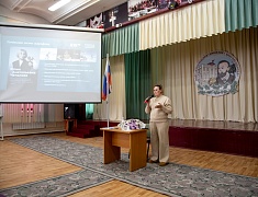 Трёхкратная Олимпийская чемпионка Юлия Чепалова поделилась историей побед и мотивацией с благовещенскими школьниками и спортсменами