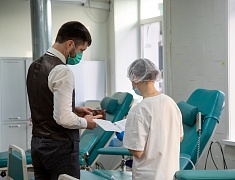 Сотрудники администрации Благовещенска стали донорами