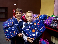 В областном центре прошла ежегодная акция «Губернаторский портфель»