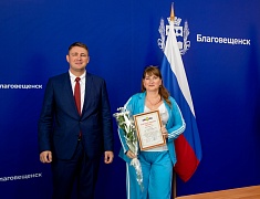 Представителей сферы торговли чествовали в Благовещенске