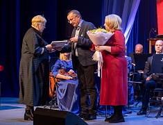 В Благовещенске вручили премию имени Леонида Завальнюка