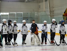 В Благовещенске впервые проходят отборочные игры турнира по русскому хоккею на призы патриарха Московского и всея Руси