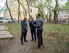 Мэр Благовещенска поручил завершить благоустройство сквера водников раньше срока