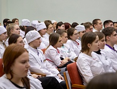 Мэр Благовещенска Олег Имамеев посетил Амурский медицинский колледж