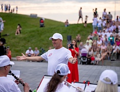 По Благовещенску прошел «Парад семей»