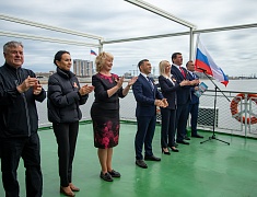 Акция "Цветы на воде"