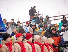 В Благовещенске прошло первенство города по горным лыжам и сноуборду, посвящённое памяти выпускника ДВОКУ, Героя России Ковтуна Андрея
