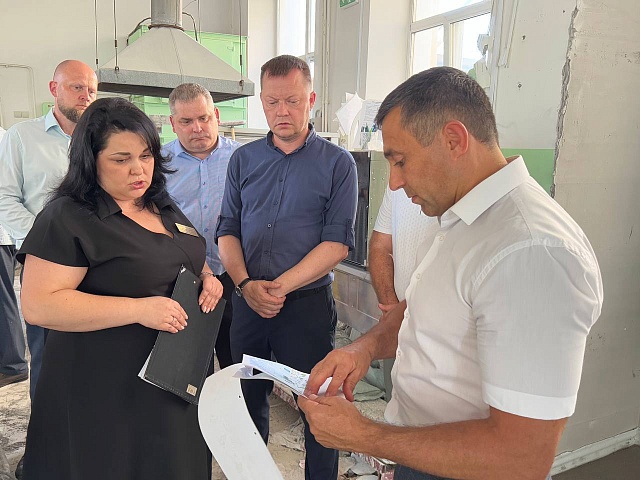 В этом году в Благовещенске вместо столовых появятся уютные кафе в 9 школах 