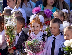 В школах Благовещенска прошли торжественные линейки