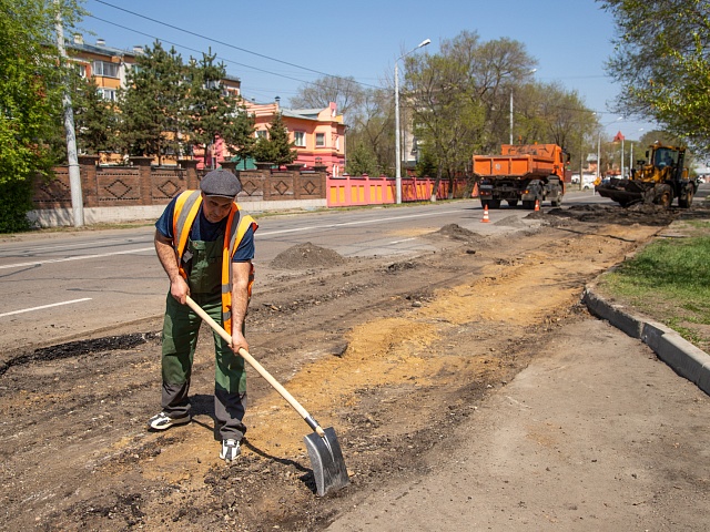 В Благовещенске ГСТК приступил к ямочному ремонту