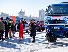 Автомобильные гонки в рамках Международного российско-китайского фестиваля зимних видов спорта