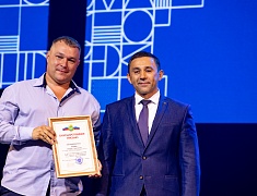 Мэр Благовещенска Олег Имамеев поздравил строителей с профессиональным праздником