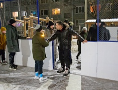 Мэр Олег Имамеев проверил качество катков